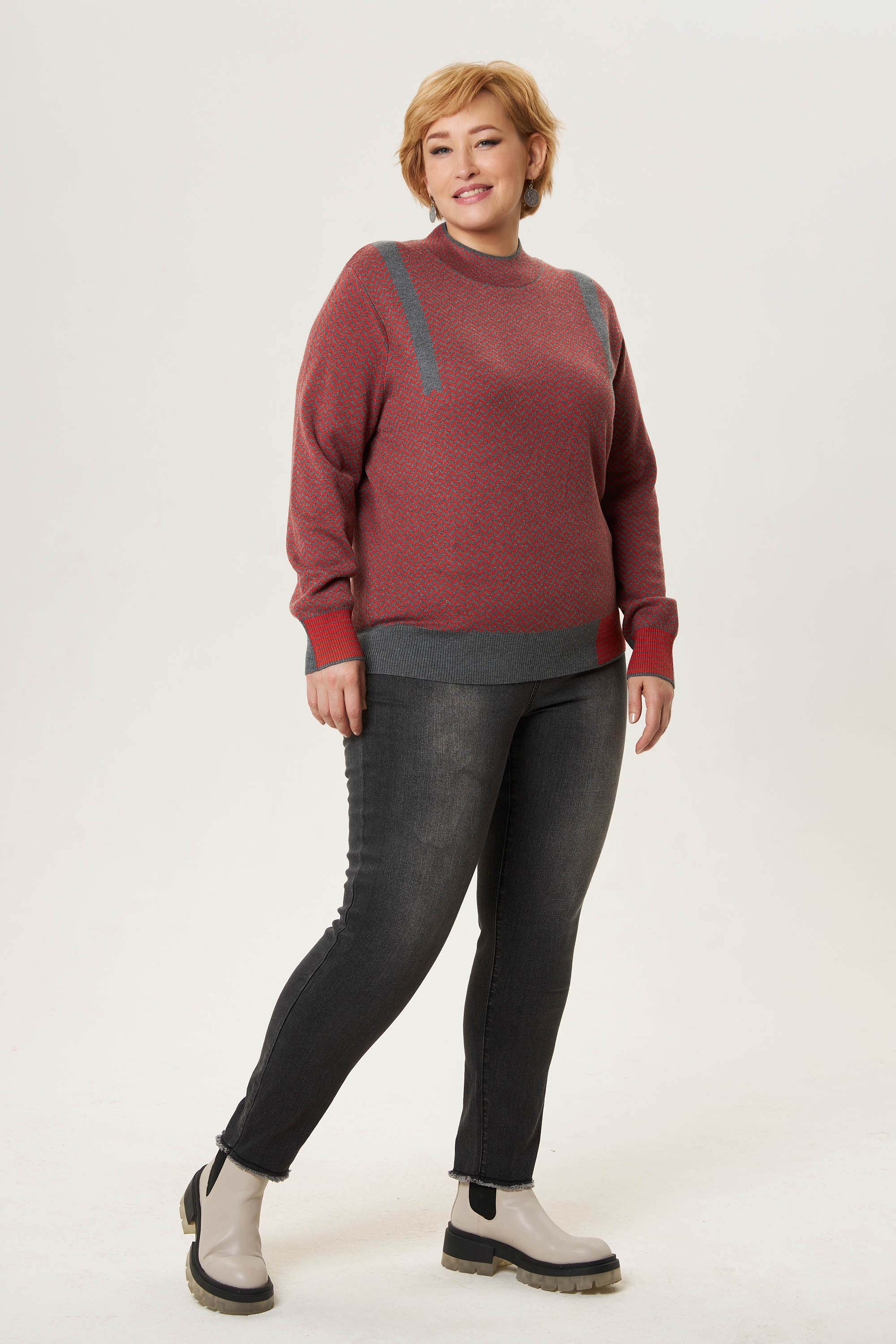 Вязаный джемпер