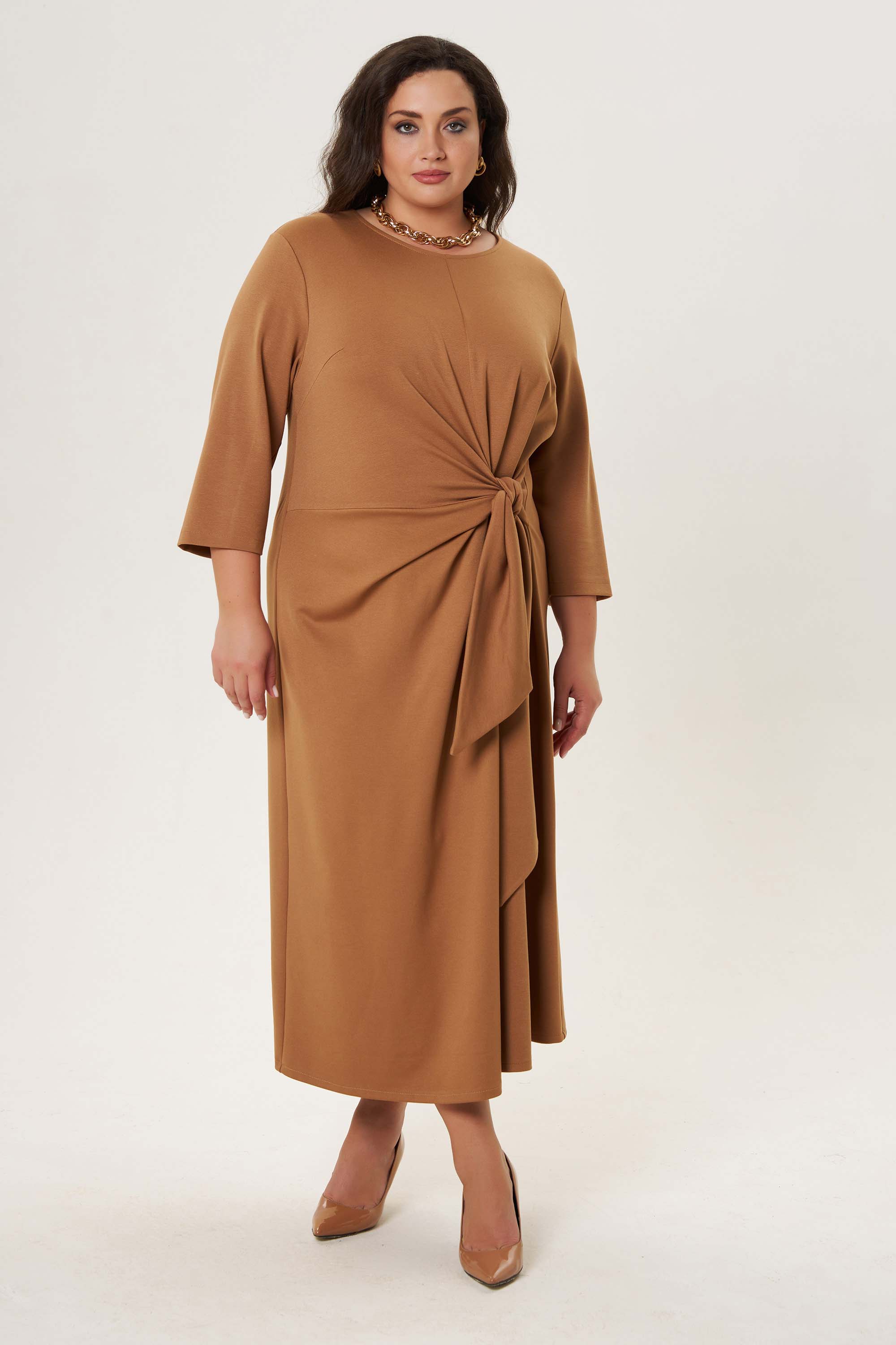 Трикотажное платье с узлом