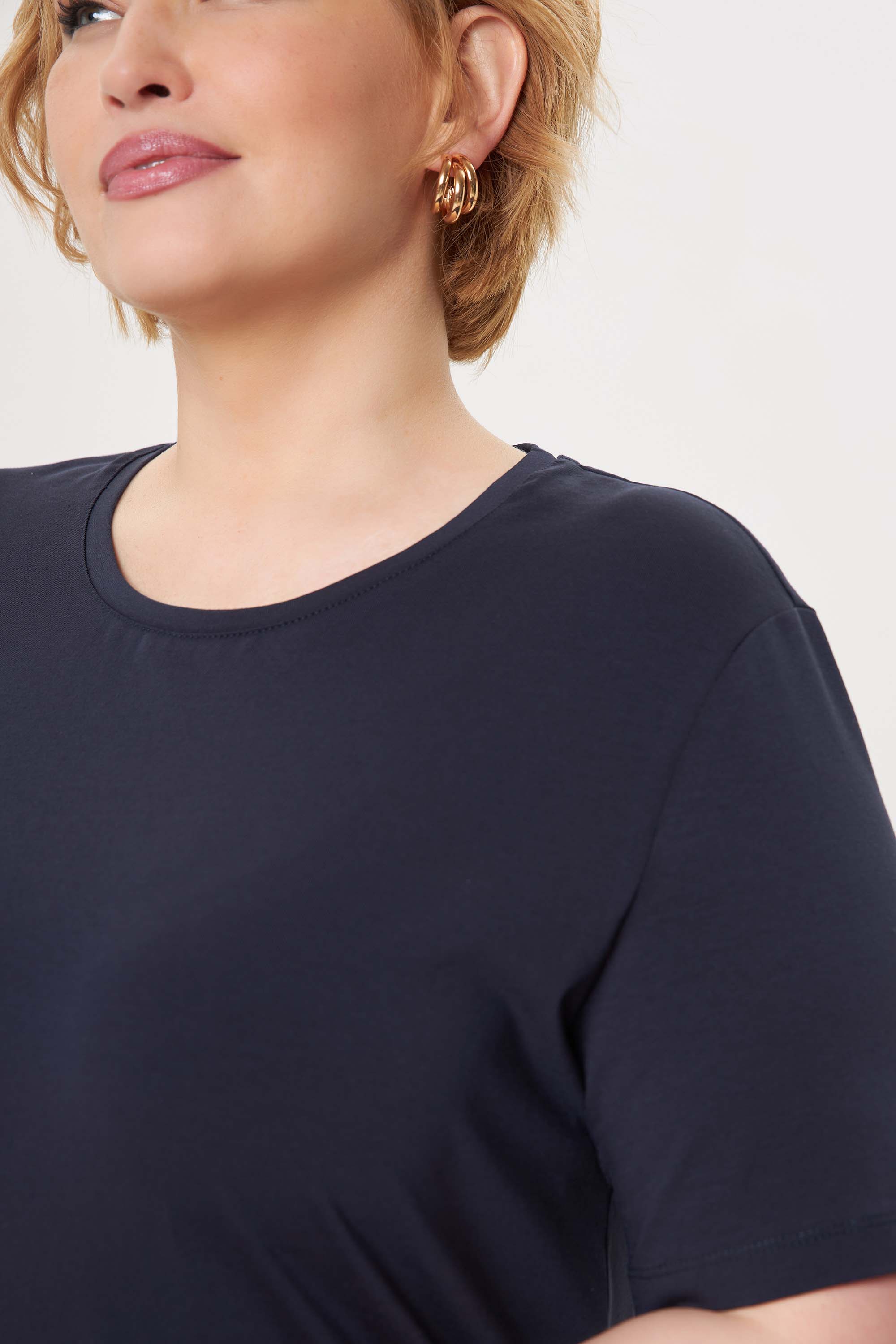 Базовая футболка из хлопка