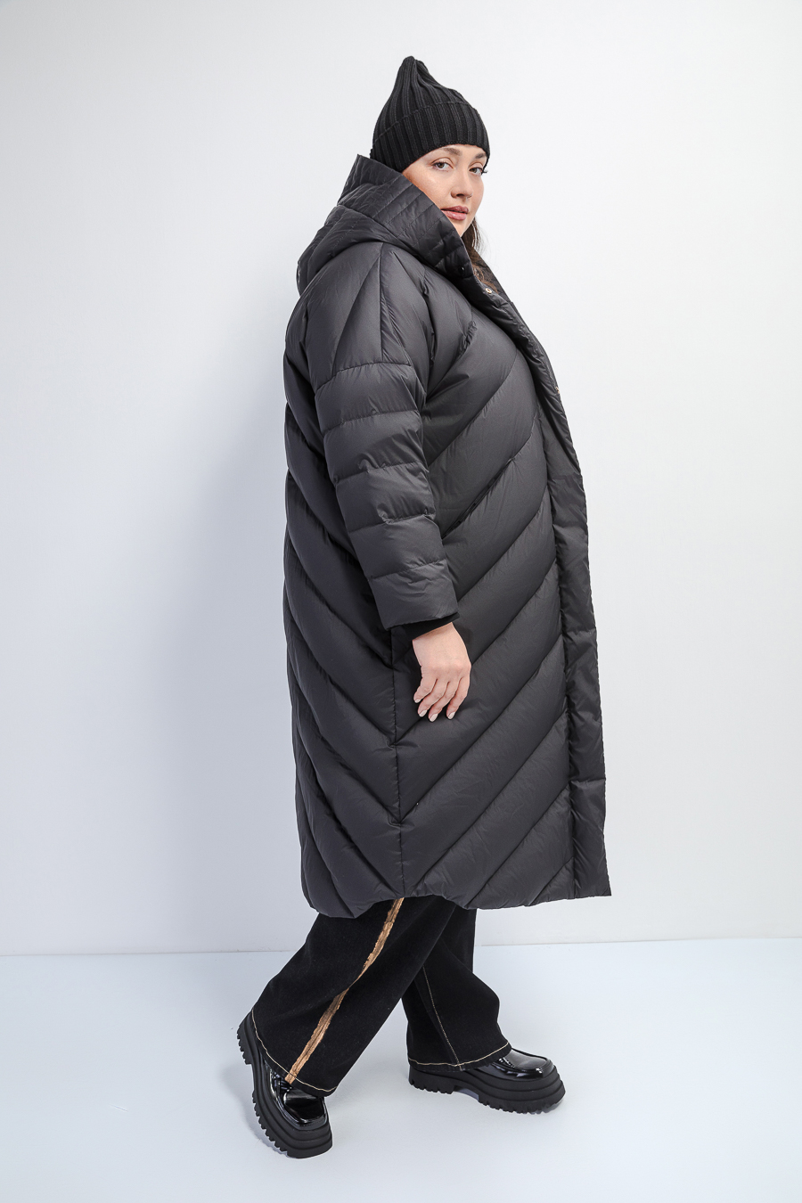 Зимний удлиненный пуховик