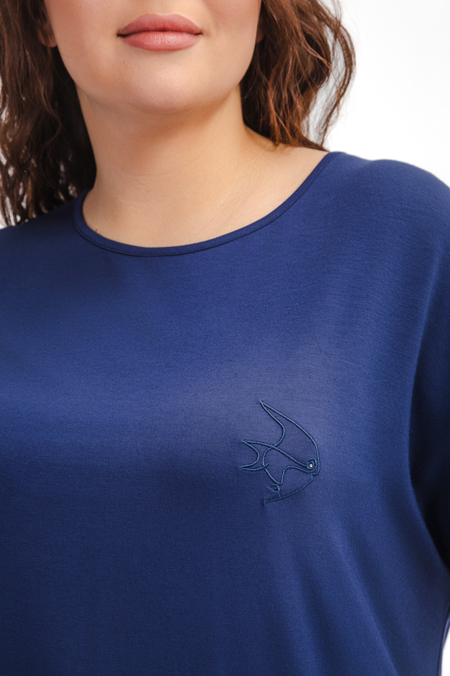 Футболка с вышивкой