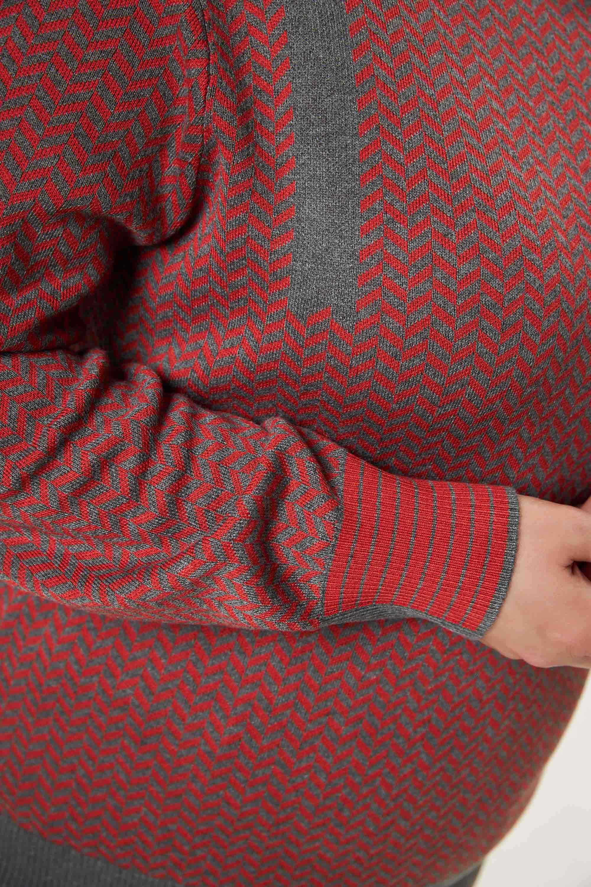 Вязаный джемпер