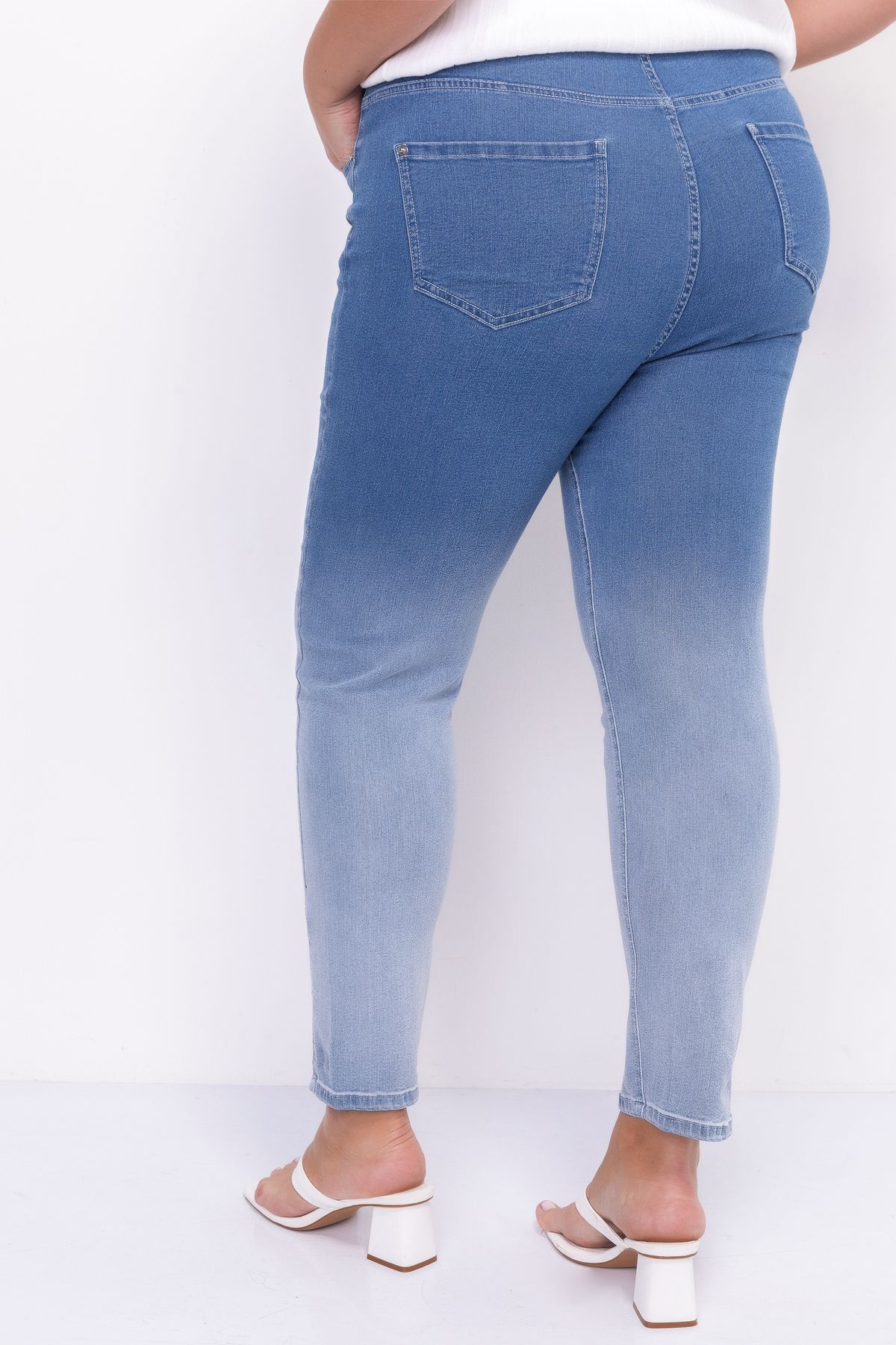 Джеггинсы с эластаном