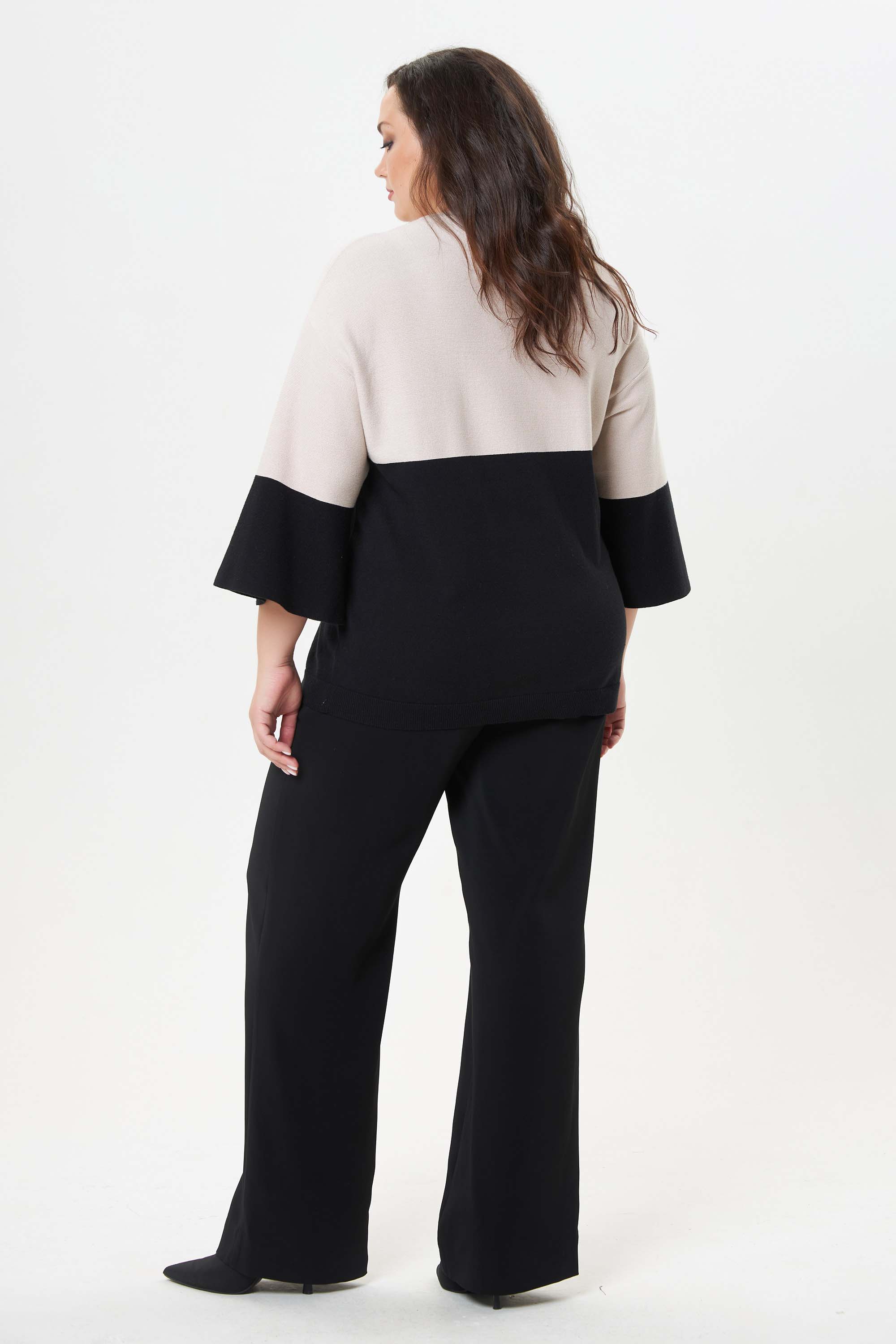 Джемпер с пайетками серо-черный