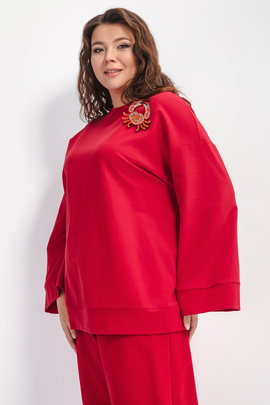 Свитшот с широкими рукавами