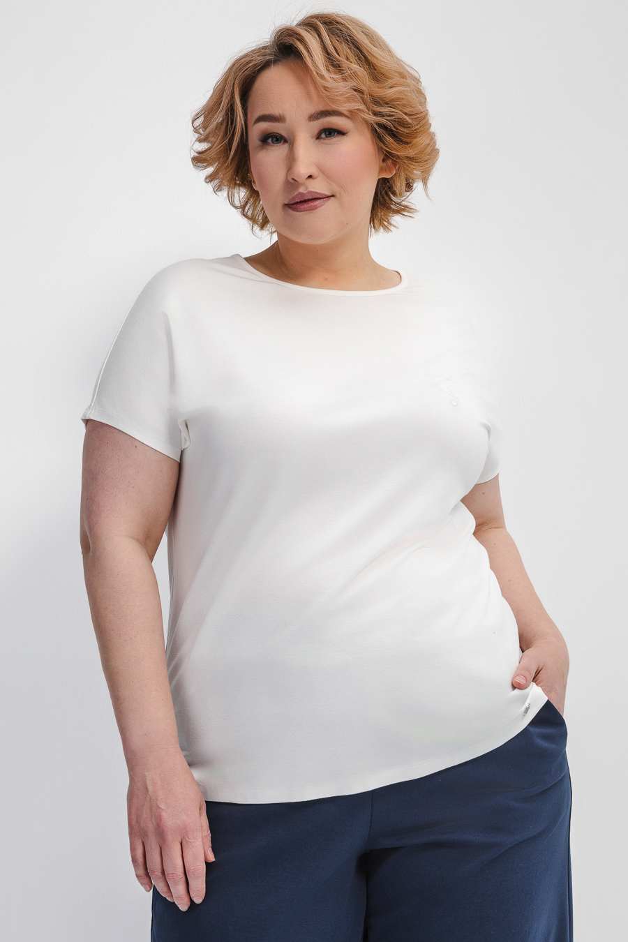 Футболка с вышивкой