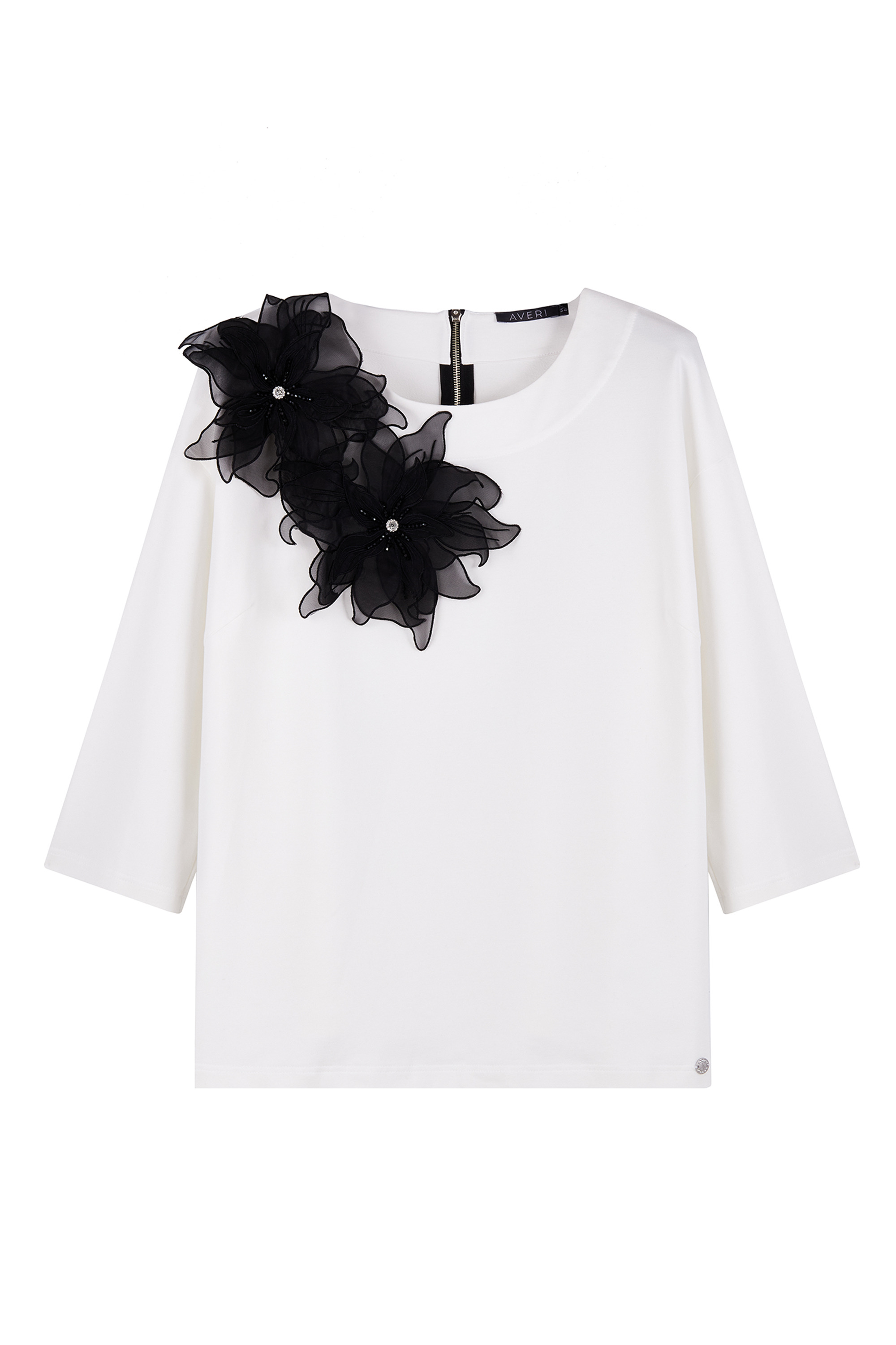 Блуза с объемным декором