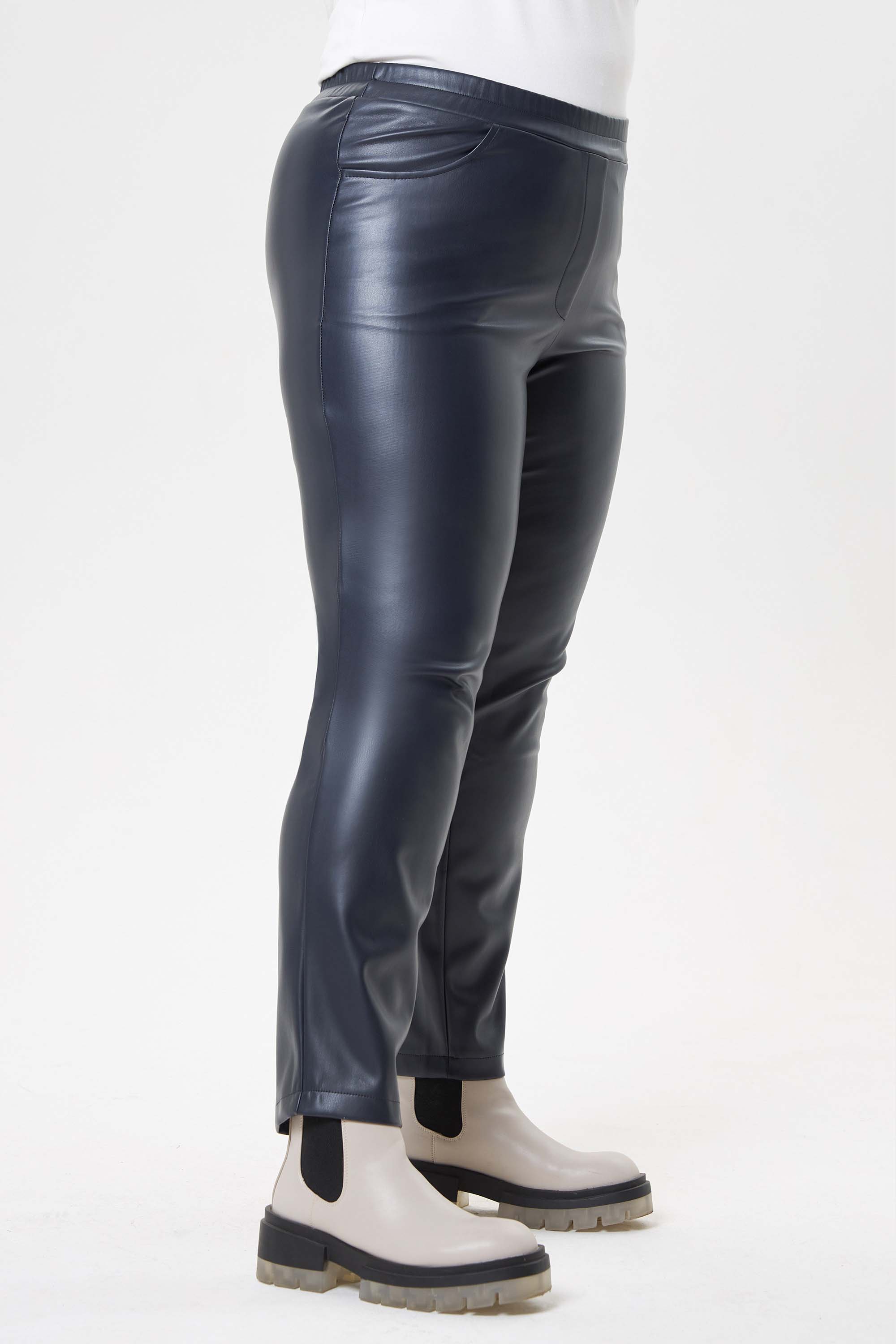 Брюки из экокожи