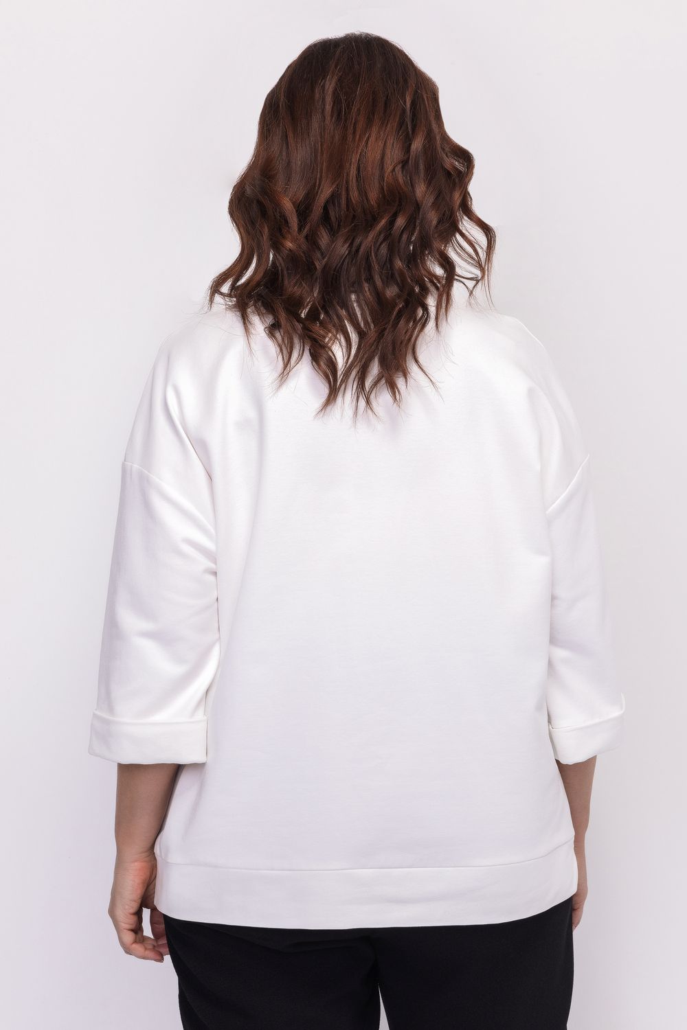 Свитшот с вышивкой