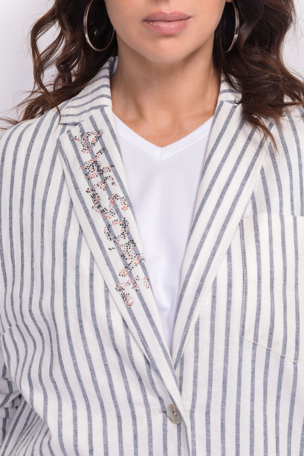 Жакет прямого силуэта