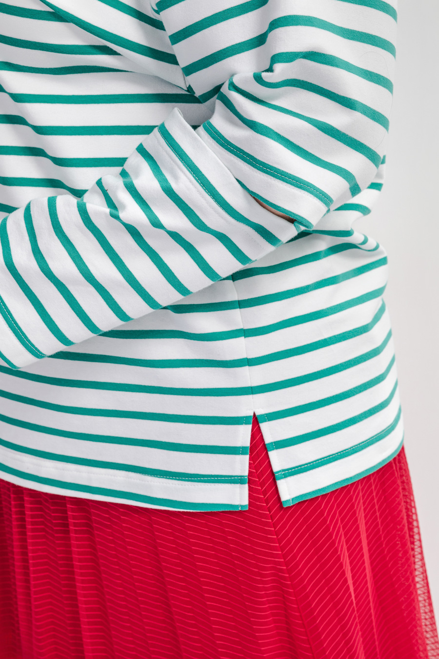 Лонгслив в полоску