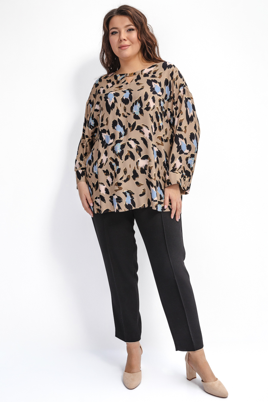 Блузка из вискозы с анималистичным принтом