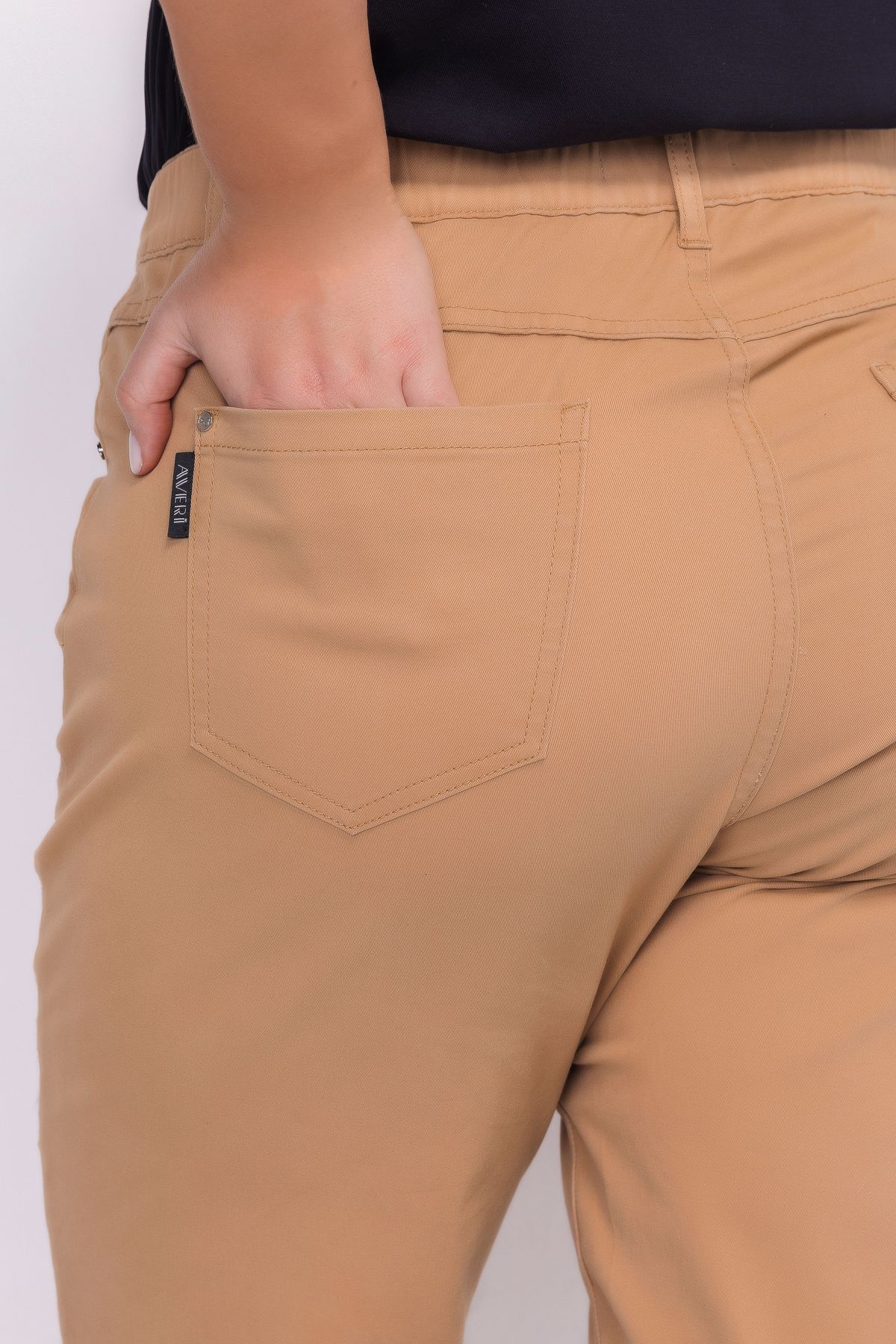 Джинсы с вышивкой