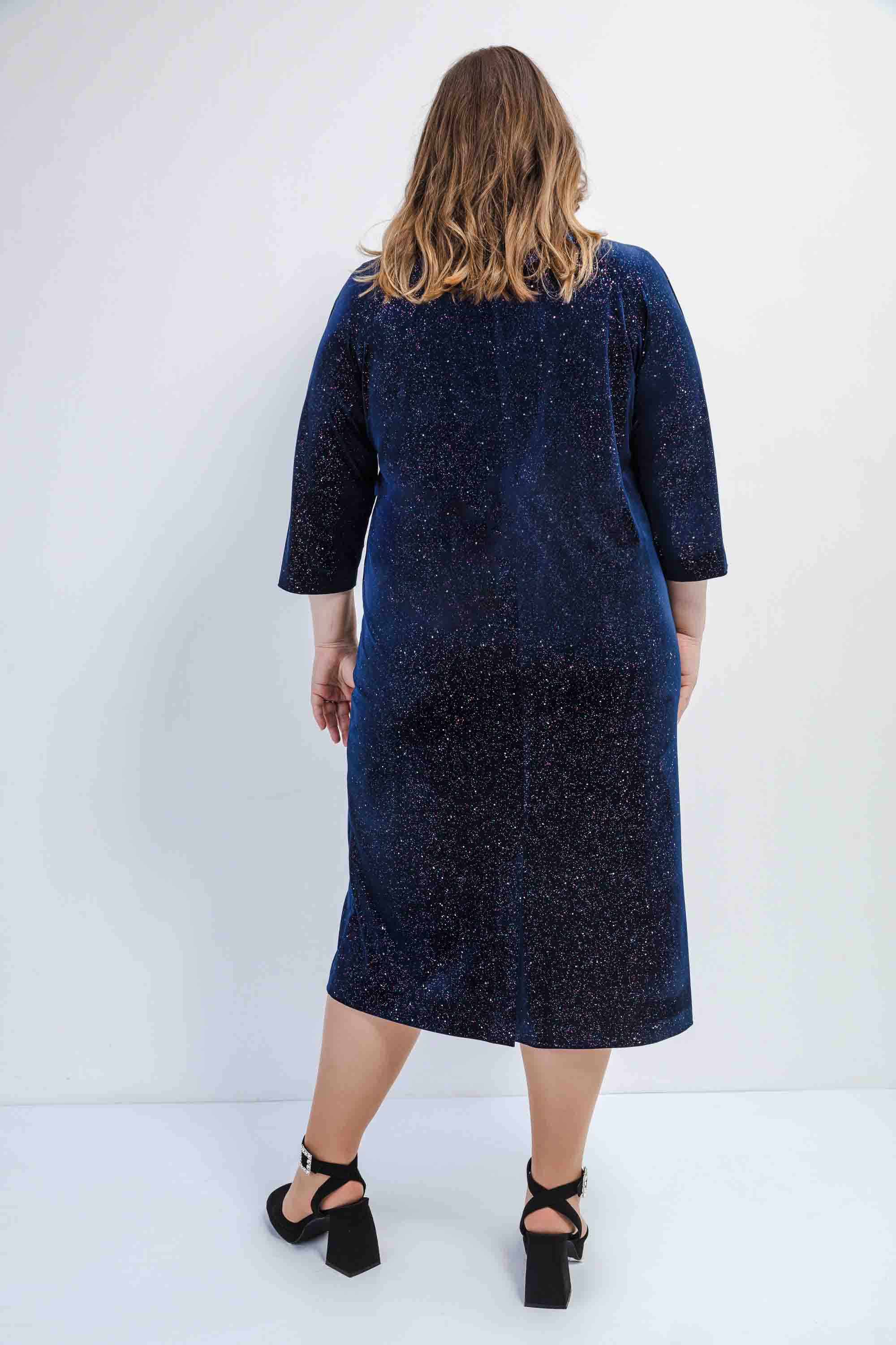 Бархатное платье