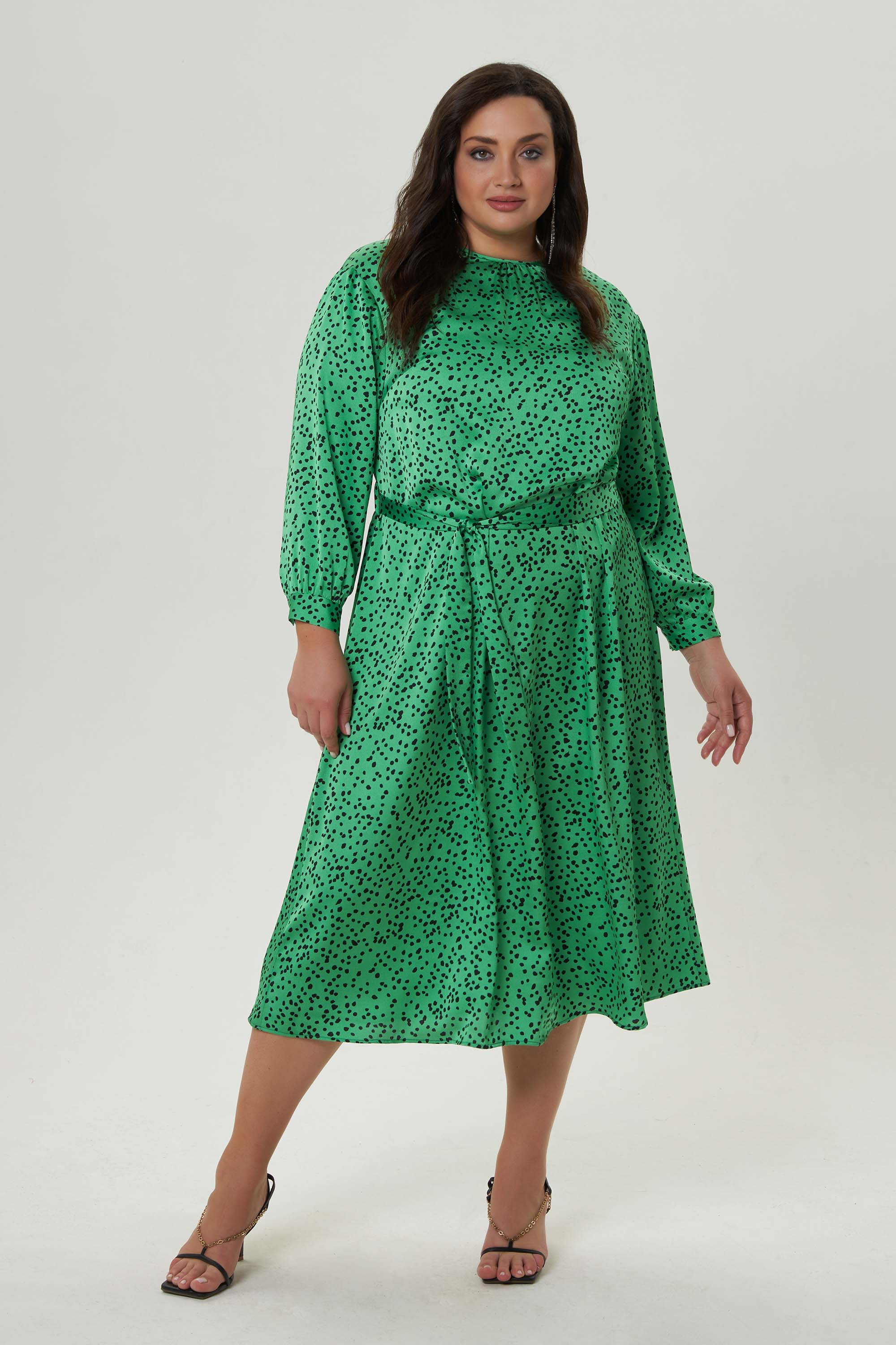 Платье из креш-атласа