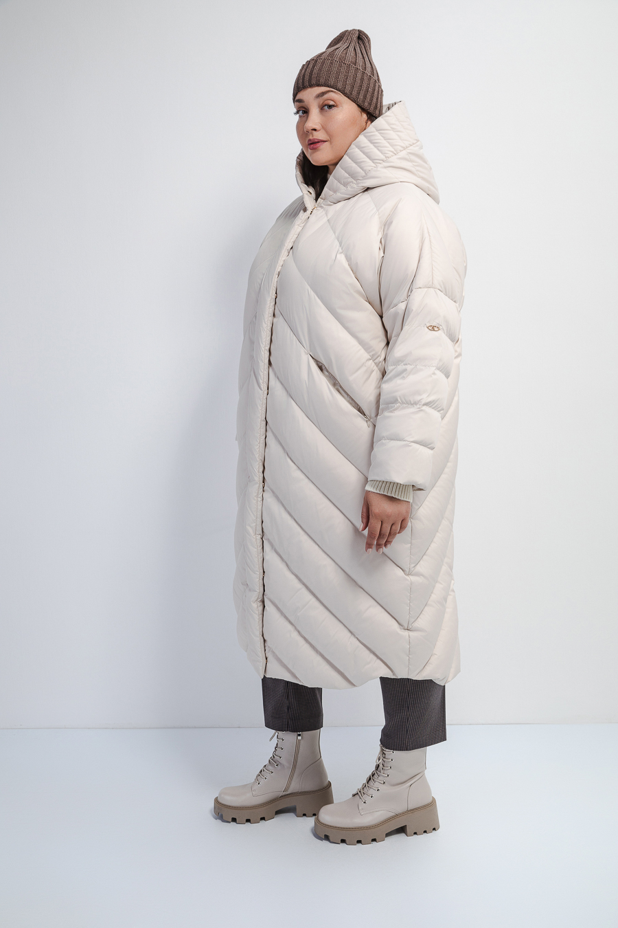 Зимний удлиненный пуховик